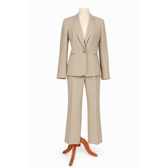 Tahari Arthur S. Levine Suit Women's Size 10 Cream Beige Executive - Picture 1 of 10